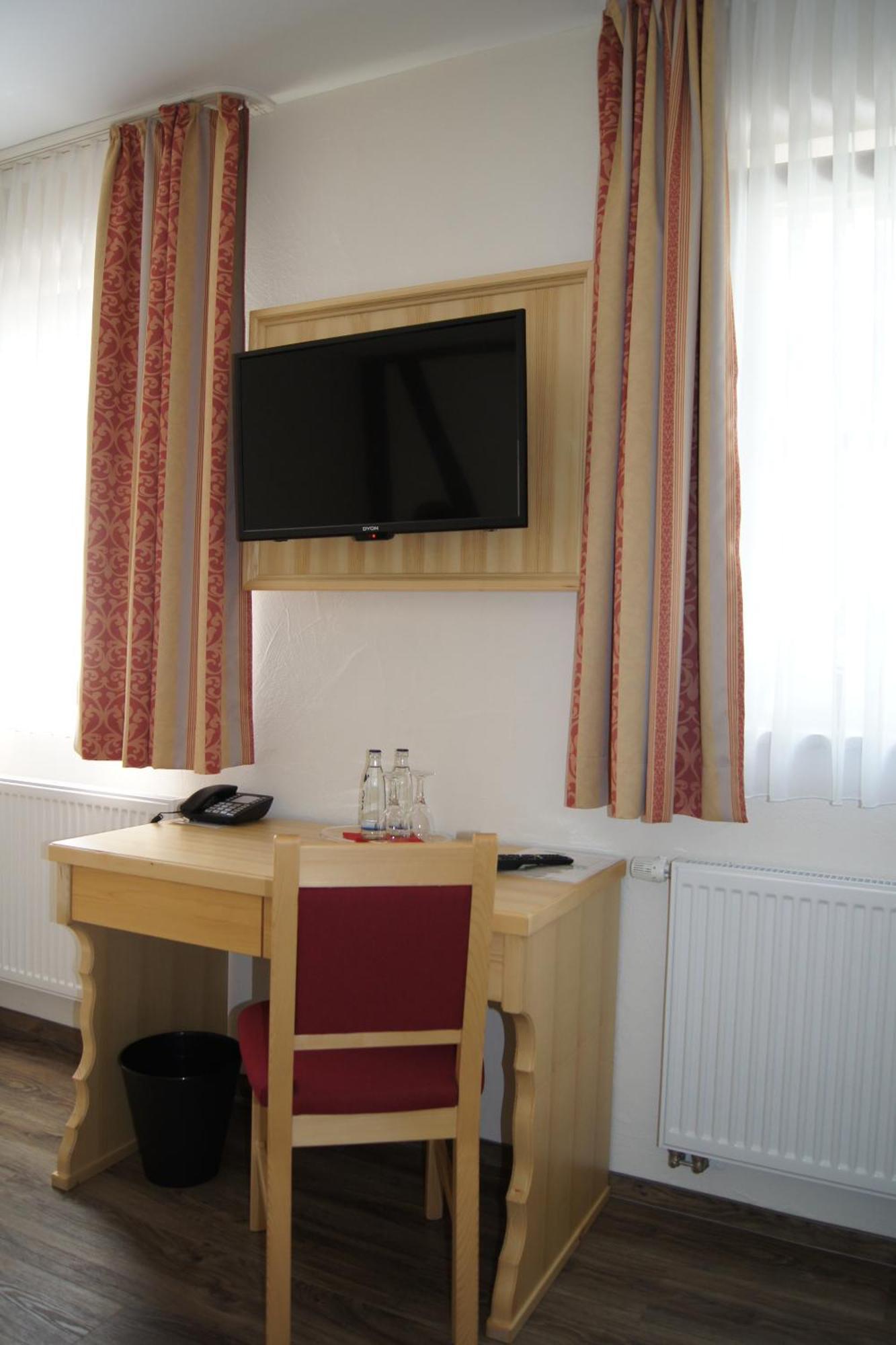 Gasthof Schoenau Heilsbronn Rum bild
