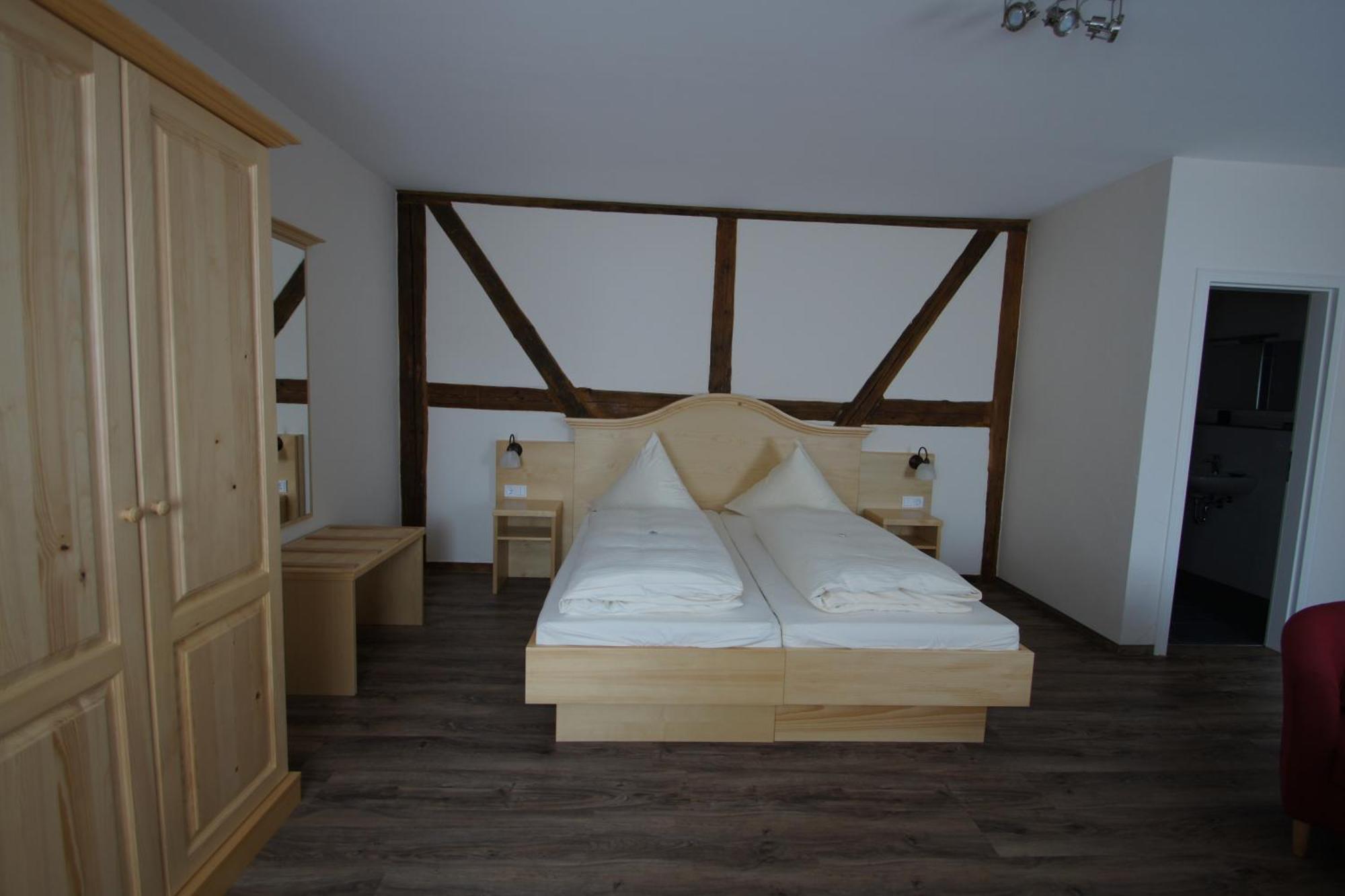 Gasthof Schoenau Heilsbronn Rum bild